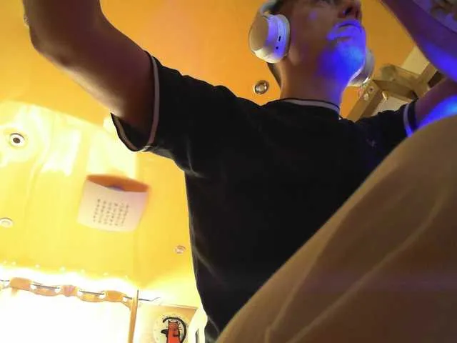 Live sex webcam photo for Djpilot #291600470