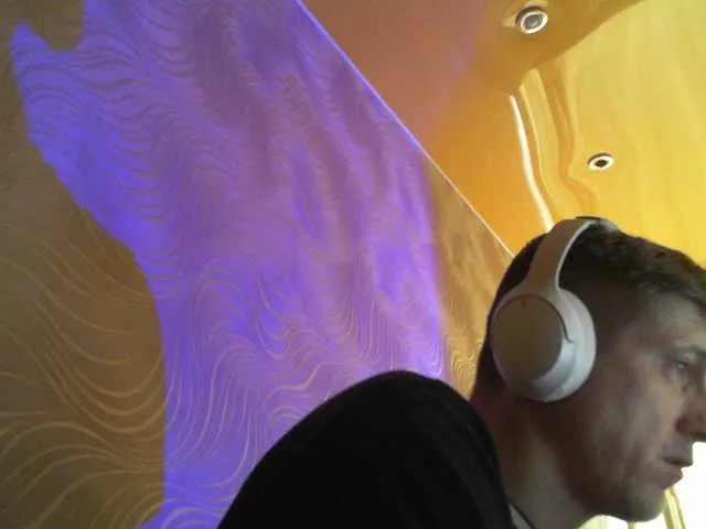 Live sex webcam photo for Djpilot #291613851