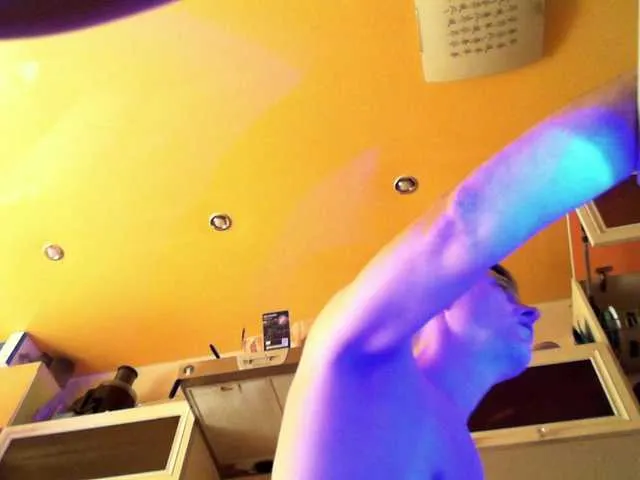Live sex webcam photo for Djpilot #291627767