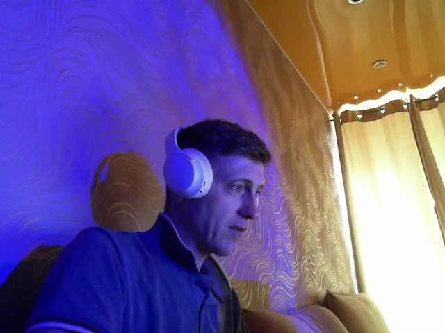 Live sex webcam photo for Djpilot #291796086