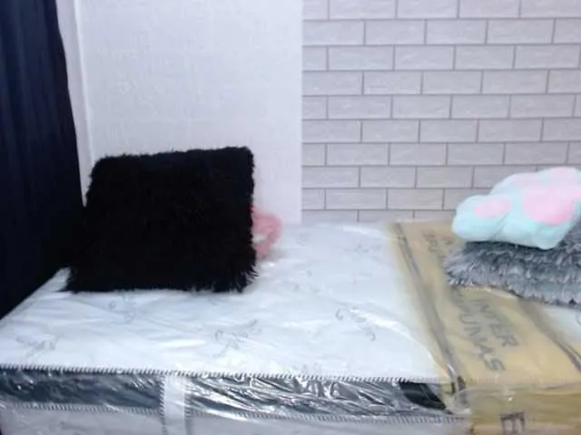 Live sex webcam photo for Doja-deluxe #271838765