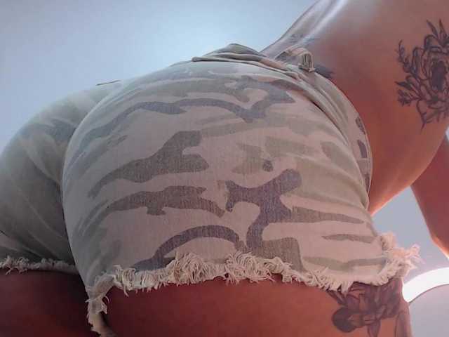 Live sex webcam photo for DolceHotXX #276800318