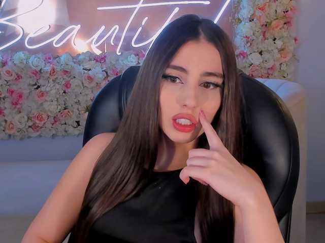 Live sex webcam photo for DolcieElliot #290280129