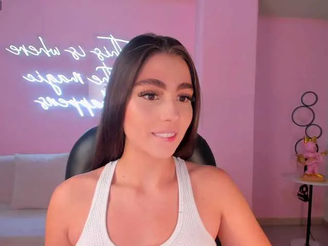 Live sex webcam photo for DolcieElliot #290553521