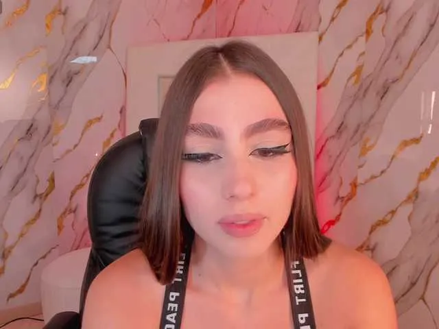 Live sex webcam photo for DolcieElliot #290654334