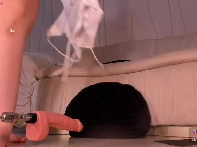 Live sex webcam photo for DolcieElliot #291442581