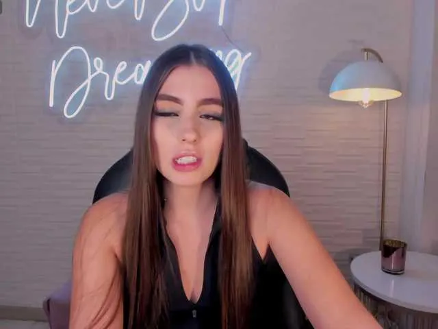 Live sex webcam photo for DolcieElliot #291456397