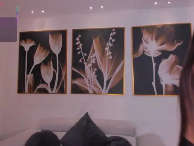 Live sex webcam photo for DolcieElliot #291666539