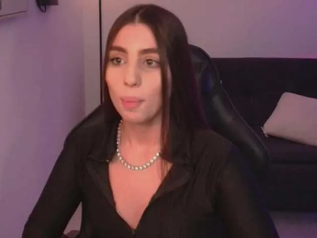 Live sex webcam photo for DolcieElliot #292117893