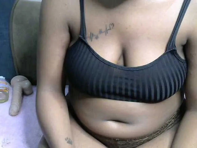 Live sex webcam photo for Dollarquench #291139862