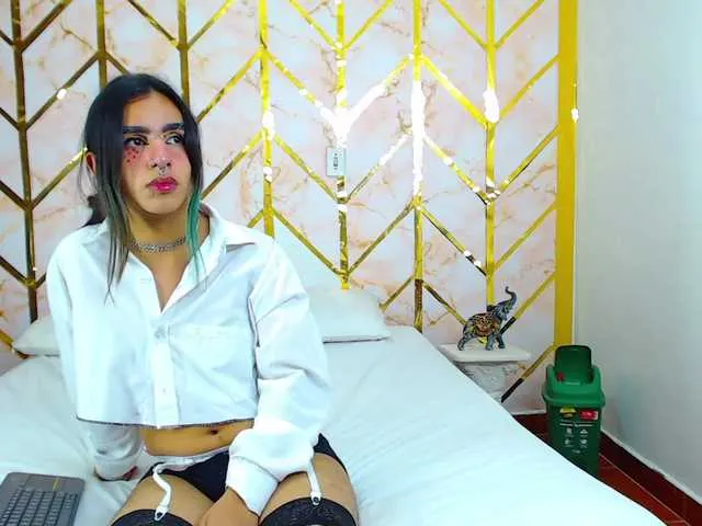 Live sex webcam photo for Dollfbaby23 #273938596