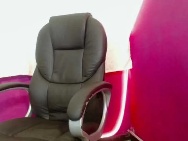 Live sex webcam photo for DollyBabe #272567984