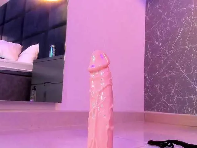Live sex webcam photo for DollyBrowncc #291041894