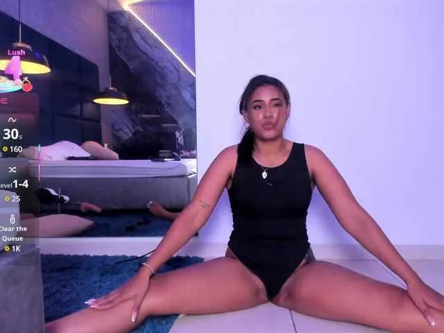 Live sex webcam photo for DollyBrowncc #291481929