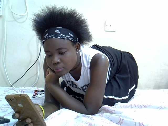 Live sex webcam photo for DollyCam #276049675