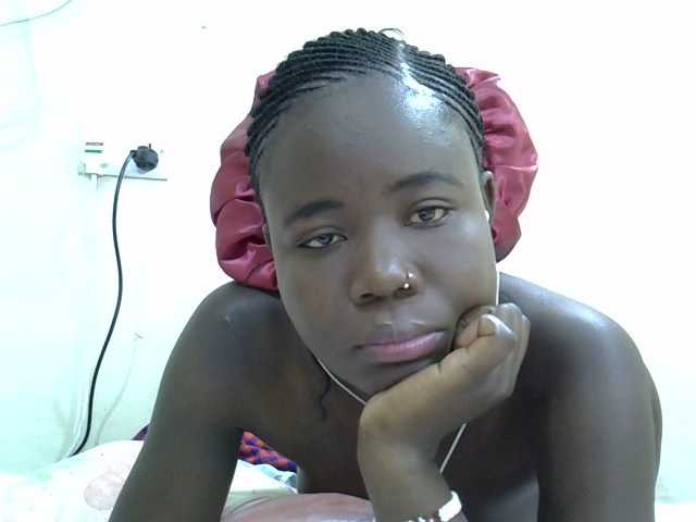 Live sex webcam photo for DollyCam #276139222