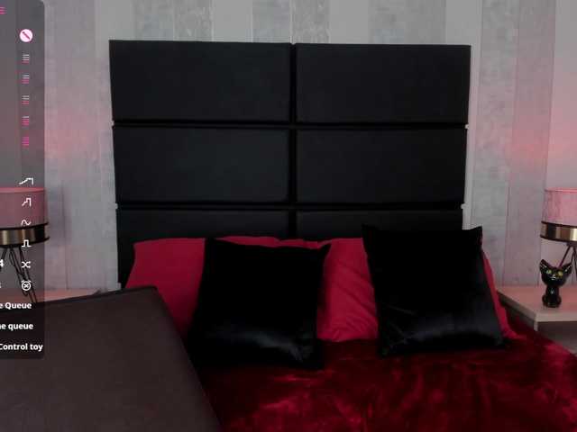 Live sex webcam photo for DollyConnor #291849141