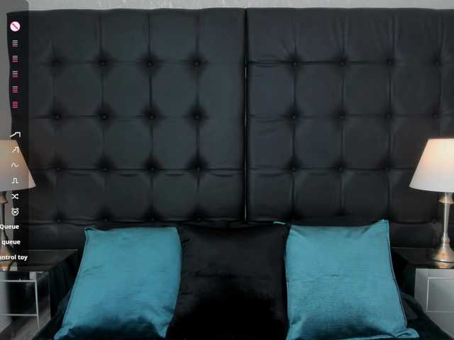 Live sex webcam photo for DollyConnor #292044989