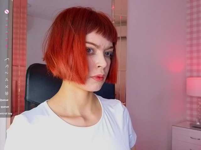 Live sex webcam photo for DollyConnor #292186960