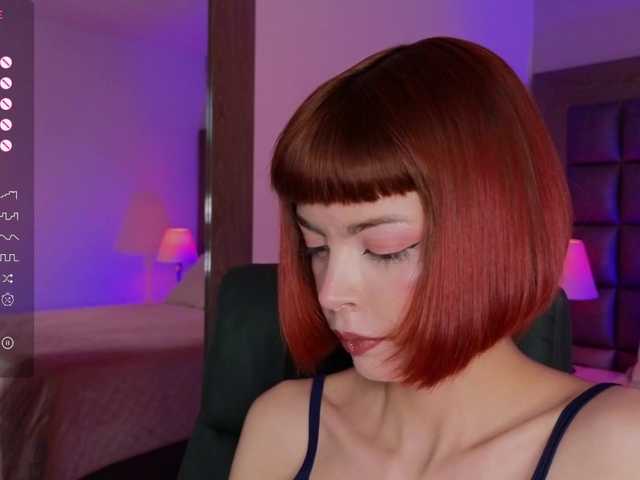 Live sex webcam photo for DollyConnor #292372904