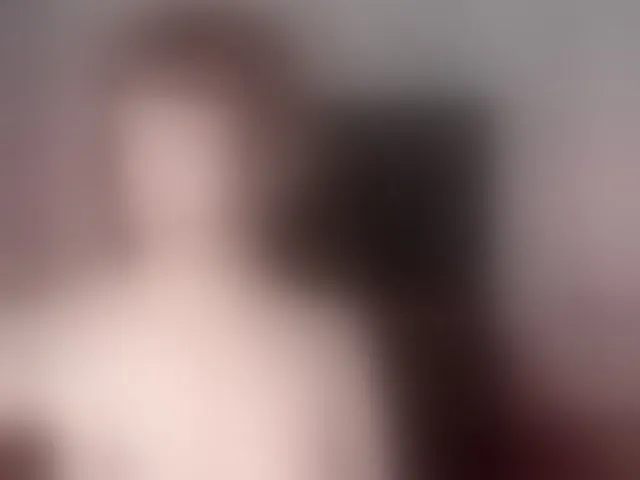 Live sex webcam photo for DollyConnor #293390106