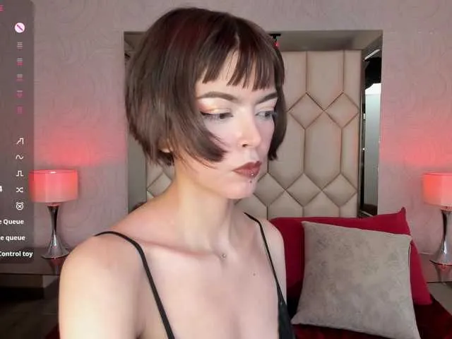 Live sex webcam photo for DollyConnor #293884589