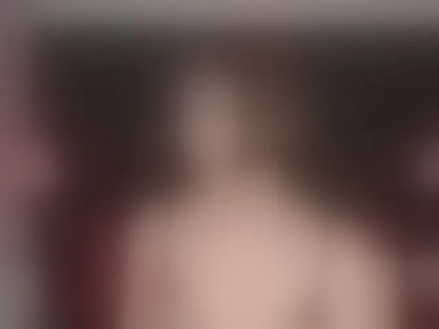 Live sex webcam photo for DollyConnor #294139297