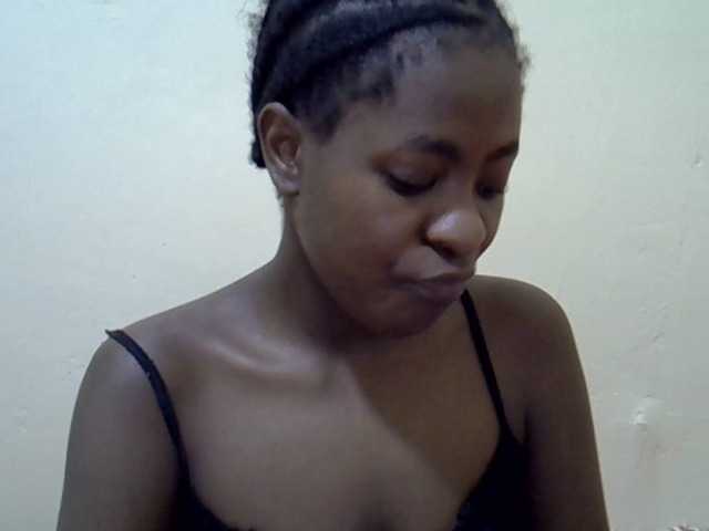 Live sex webcam photo for DollyJoy11 #276529179