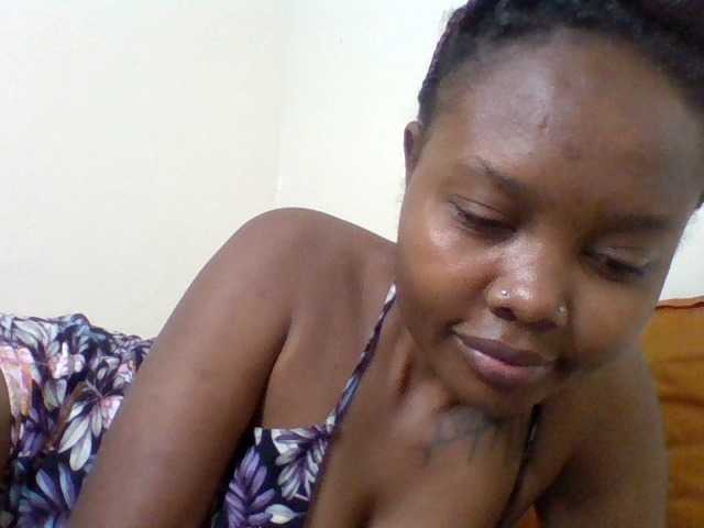 Live sex webcam photo for Dollydee #277899841