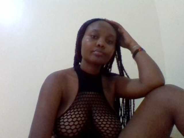 Live sex webcam photo for Dollydee #277920333