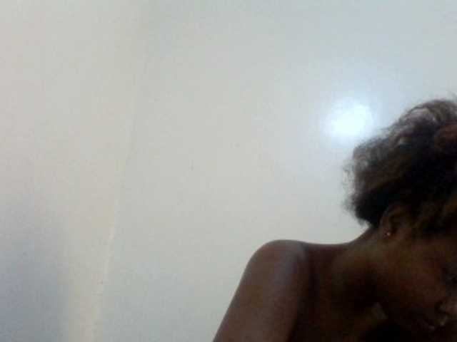 Live sex webcam photo for Dollydee #277983700