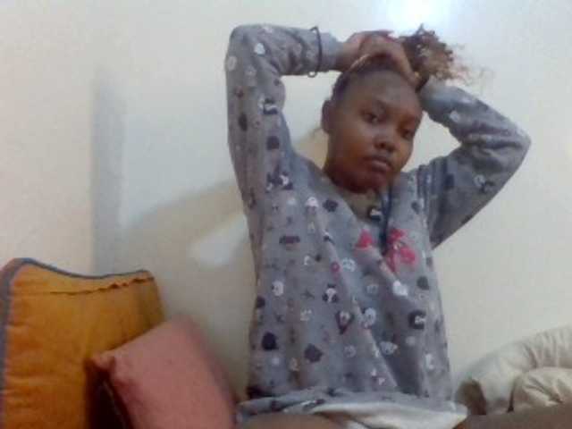 Live sex webcam photo for Dollydee #278099459