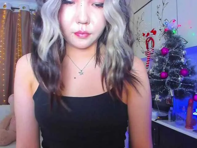 Live sex webcam photo for Dollyiaa #290273822