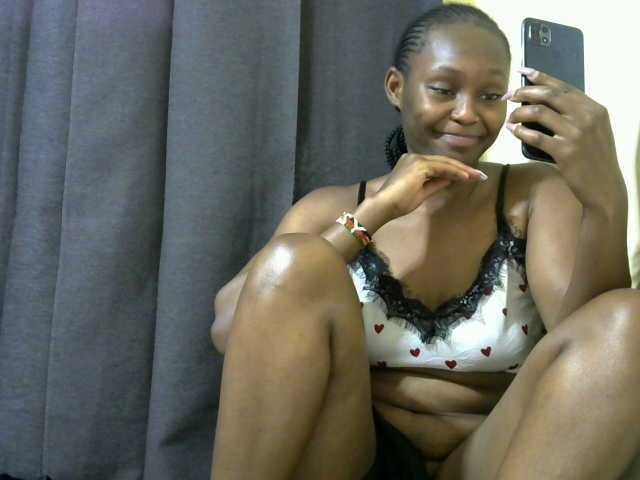 Live sex webcam photo for Dollykali #276800000