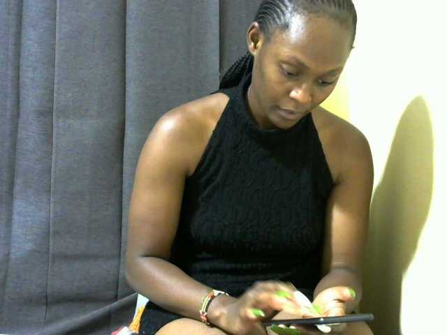 Live sex webcam photo for Dollykali #276818296