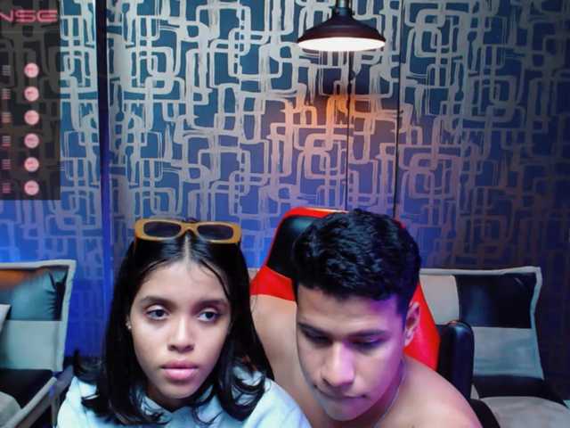 Live sex webcam photo for DomAndRose #275427008