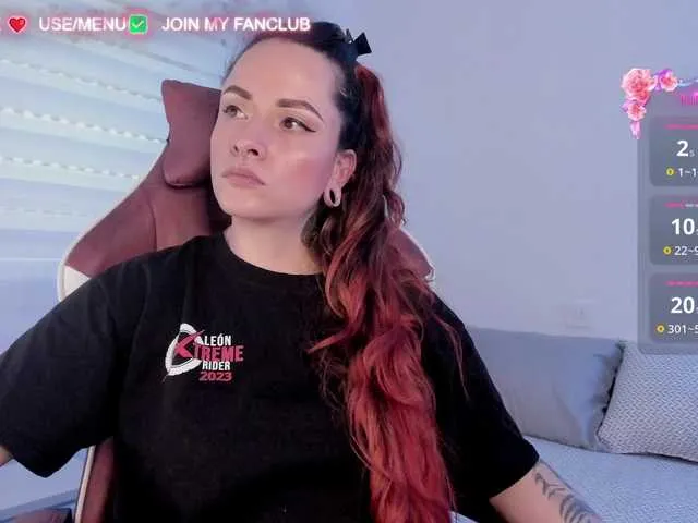Live sex webcam photo for DominaDeivis #290812877