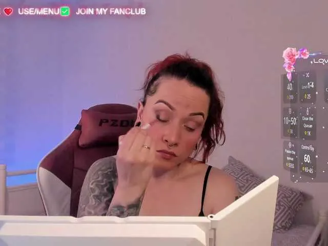 Live sex webcam photo for DominaDeivis #291034021