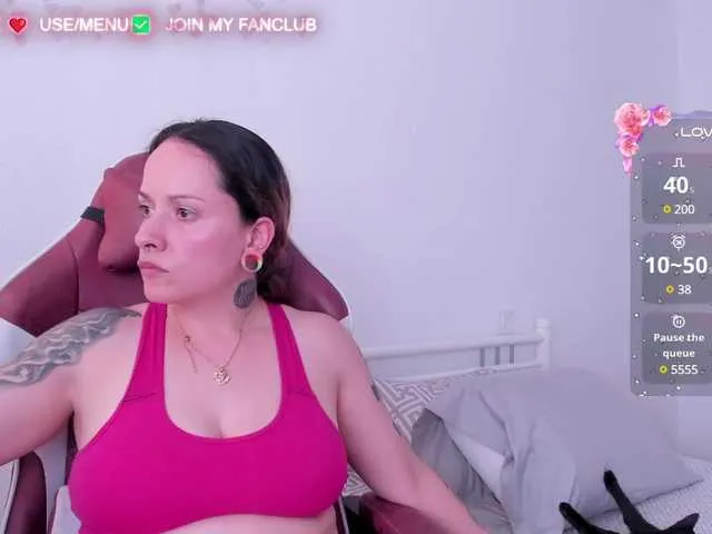 Live sex webcam photo for DominaDeivis #291391364
