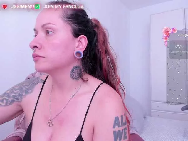 Live sex webcam photo for DominaDeivis #291569062