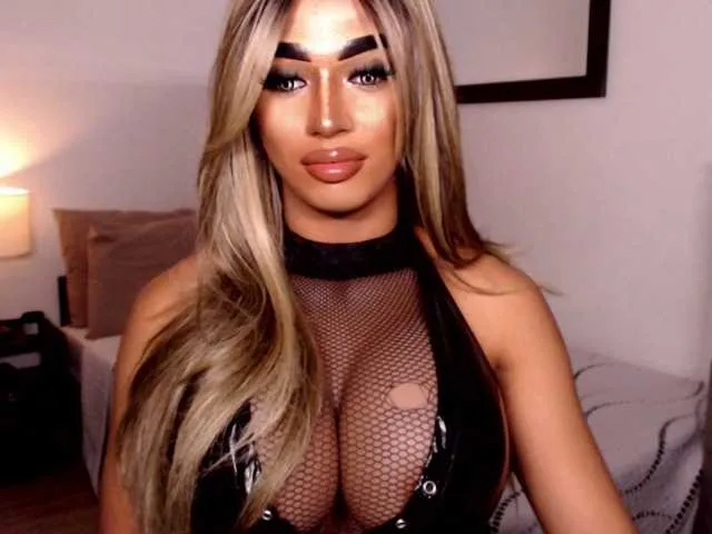 Live sex webcam photo for DominantLatina #291527405