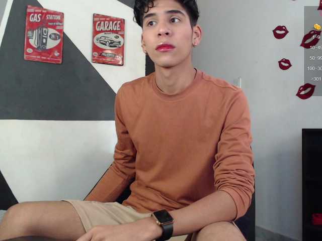 Live sex webcam photo for Dominicc5 #278107944