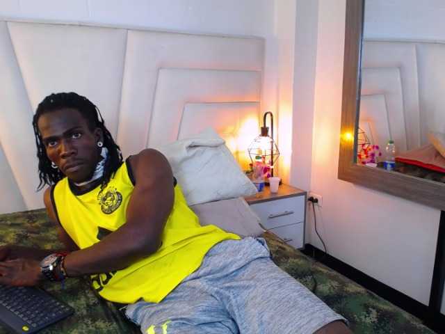 Live sex webcam photo for DominickBlack #277486706