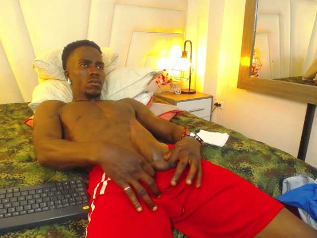 Live sex webcam photo for DominickBlack #277505411