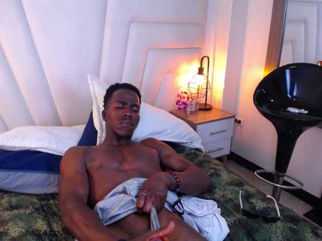 Live sex webcam photo for DominickBlack #277679994