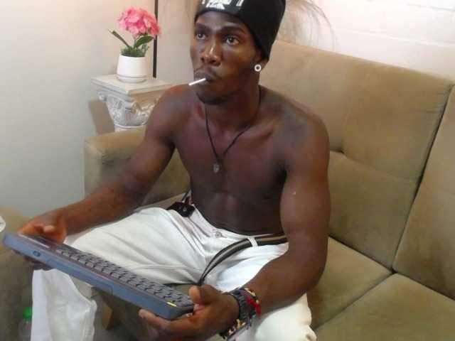 Live sex webcam photo for DominickBlack #277877416