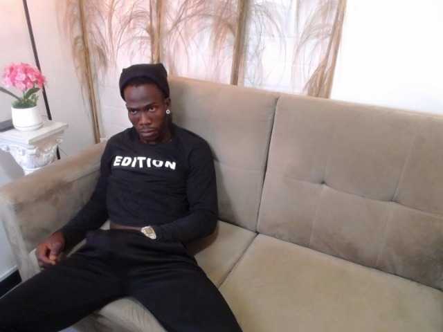 Live sex webcam photo for DominickBlack #277883911