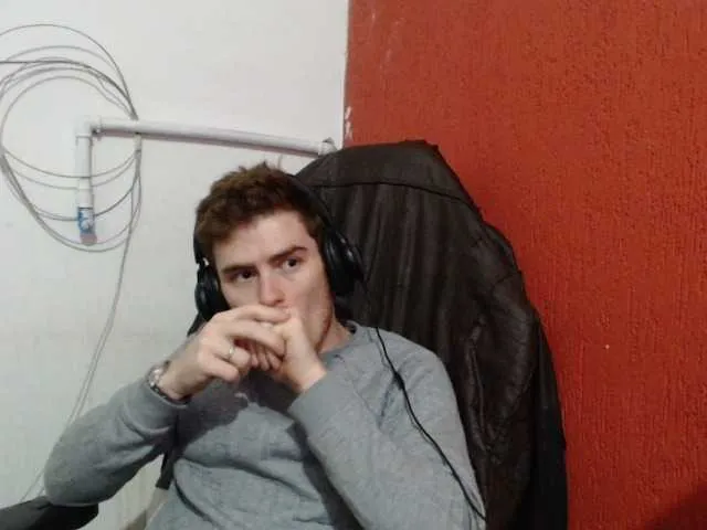 Live sex webcam photo for DonCarrasco #275541417