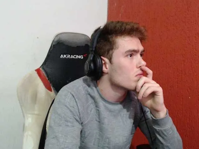 Live sex webcam photo for DonCarrasco #275601561