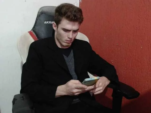 Live sex webcam photo for DonCarrasco #275678748